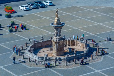 Ceske Budejovice, Çek Cumhuriyeti, 27 Nisan 2024: Ceske Budejovice, Çek Cumhuriyeti 'nde Samson çeşmesi.