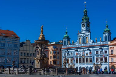 Ceske Budejovice, Çek Cumhuriyeti, 27 Nisan 2024: Çek Cumhuriyeti 'nin Ceske Budejovice kentinin ana meydanı.