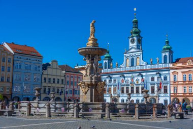 Ceske Budejovice, Çek Cumhuriyeti, 27 Nisan 2024: Çek Cumhuriyeti 'nin Ceske Budejovice kentinin ana meydanı.