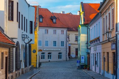 Cesky Krumlov, Çek Cumhuriyeti, 28 Nisan 2024: Çek Cumhuriyeti 'nin Cesky Krumlov merkezinin gün doğumu görünümü.