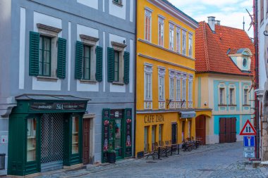 Cesky Krumlov, Çek Cumhuriyeti, 28 Nisan 2024: Çek Cumhuriyeti 'nin Cesky Krumlov merkezinin gün doğumu görünümü.