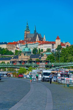Prag, Çek Cumhuriyeti, 13 Mayıs 2024: Prag Dvorak rıhtımından izlendi.