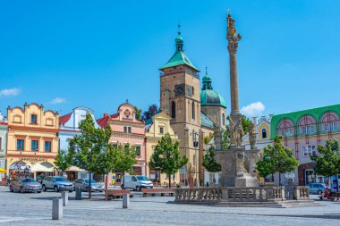 Havlickuv Brod, Çek Cumhuriyeti, 29 Haziran 2024: Havlickuv Brod ve Bakire Meryem 'in Varsayımı Kilisesi, Çek Cumhuriyeti.