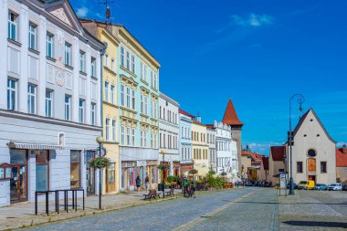 Znojmo, Çek Cumhuriyeti, 5 Temmuz 2024: Çek Cumhuriyeti 'nin Znojmo şehir merkezinde Masarykovo namesti