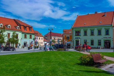Valtice, Çek Cumhuriyeti, 6 Temmuz 2024: Çek Cumhuriyeti Valtice 'nin ana meydanı.