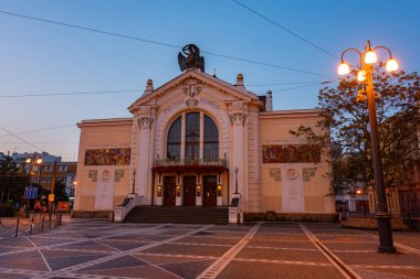 Pardubice, Çek Cumhuriyeti, 1 Eylül 2024: Pardubice, Çek Cumhuriyeti 'ndeki Mestske divadle tiyatrosu.