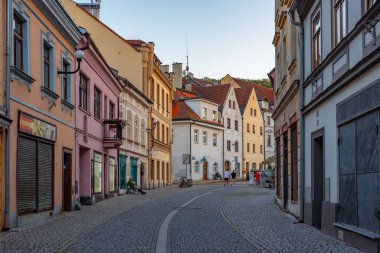 Madalyon, 7 Eylül 2024: Çek Cumhuriyeti 'nin merkezindeki renkli evler.