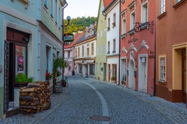 Madalyon, 7 Eylül 2024: Çek Cumhuriyeti 'nin merkezindeki renkli evler.