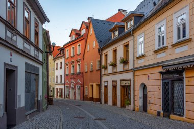 Madalyon, 7 Eylül 2024: Çek Cumhuriyeti 'nin merkezindeki renkli evler.