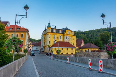 Madalyon, 7 Eylül 2024: Çek Cumhuriyeti 'nin merkezindeki renkli evler.