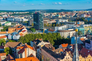 Pilsen, Çek Cumhuriyeti, 22 Eylül 2024: Çek Cumhuriyeti Pilsen şehir merkezinin panorama manzarası.