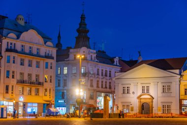 Pilsen, Çek Cumhuriyeti, 22 Eylül 2024: Pilsen, Çek Cumhuriyeti 'nde Spejbl ve Hurvinek heykeli.