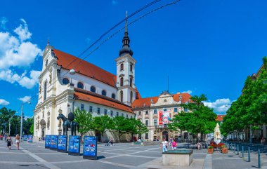 Brno, Çek Cumhuriyeti, 23 Haziran 2024: Çek Cumhuriyeti 'nin Brno kentindeki St. Thomas Kilisesi.