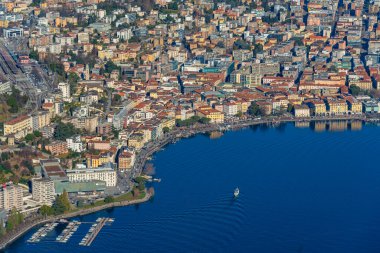 İsviçre 'deki Lugano, Monte San Salvatore' dan izlendi.