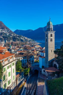 Lugano, İsviçre 'deki Saint Lawrence Katedrali.