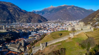 Castello di Montebello, Switzerland ile Bellinzona Panorama Manzarası.