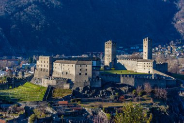 Castelgrande, İsviçre ile Bellinzona 'nın Panorama Manzarası.