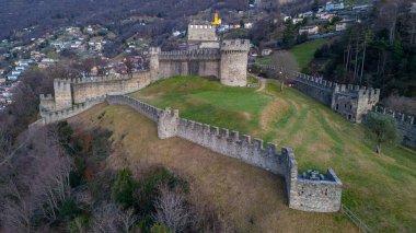 Castello di Montebello, Switzerland ile gün batımı manzarası.