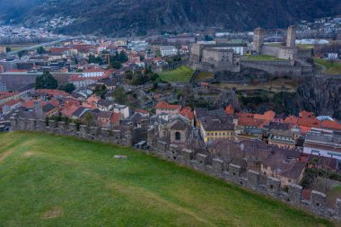 Castello di Montebello 'nun avlusu Bellinzona, Switzerland.