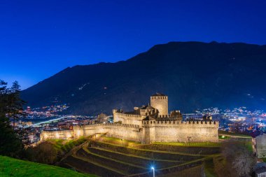 Castello di Montebello, Switzerland ile gün batımı manzarası.