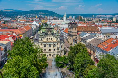 Slovakya 'nın Kosice kentindeki ulusal tiyatronun panorama manzarası.