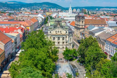 Slovakya 'nın Kosice kentindeki ulusal tiyatronun panorama manzarası.