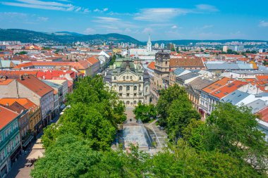 Slovakya 'nın Kosice kentindeki ulusal tiyatronun panorama manzarası.
