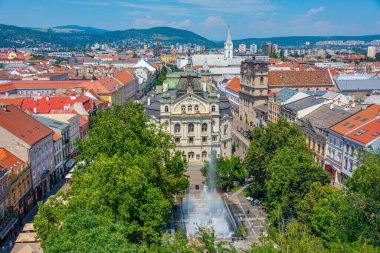 Slovakya 'nın Kosice kentindeki ulusal tiyatronun panorama manzarası.