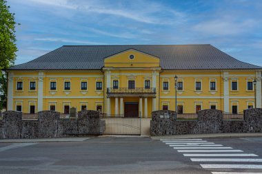 Slovakya 'daki Snina Sarayı Manzarası.