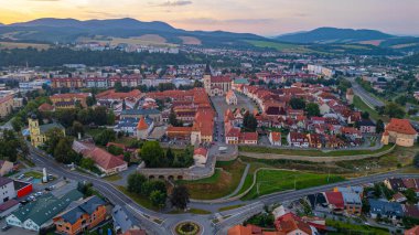 Slovakya 'da Bardejov' un günbatımı manzarası.