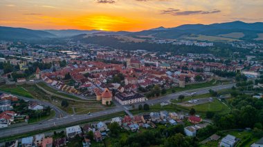 Slovakya 'da Bardejov' un günbatımı manzarası.