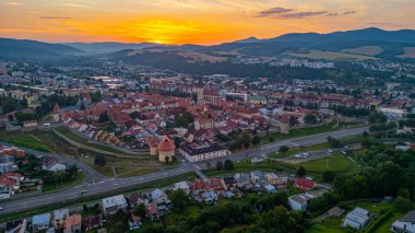 Slovakya 'da Bardejov' un günbatımı manzarası.