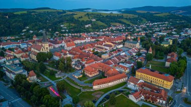Slovakya 'da Bardejov' un günbatımı manzarası.