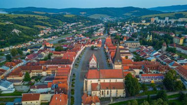 Slovakya 'da Bardejov' un günbatımı manzarası.