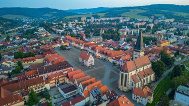 Slovakya 'da Bardejov' un günbatımı manzarası.