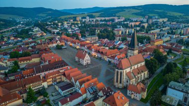 Slovakya 'da Bardejov' un günbatımı manzarası.