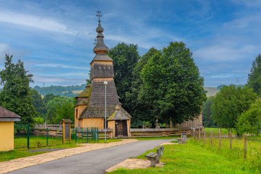Ladomirova, Slovakya 'daki Aziz Mikail Kilisesi.
