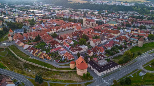 Slovakya 'da Bardejov' un günbatımı manzarası.
