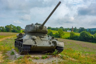 Dünya Savaşı tankı Slovakya 'daki Ölüm Vadisi' nde.