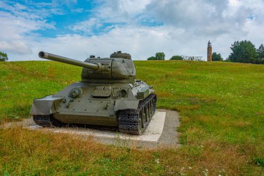 Dünya Savaşı tankı Slovakya 'daki Ölüm Vadisi' nde.