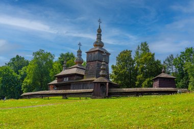 Svidnik, Slovakya 'daki Nova Polianka' dan St. Paraskeva 'nın tahta tapınağı.