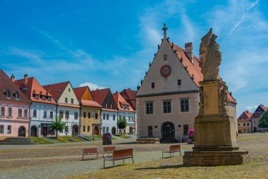 Bardejov, Slovakya 'da güneşli bir gün.