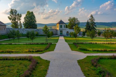 Slovakya 'da Spisska kapitülünün günbatımı görünümü.