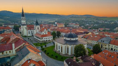 Levoca, Slovakya 'da günbatımı manzara.