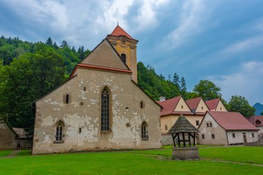 Slovakya 'daki Kızıl Manastır Manastırı Görüntüsü.