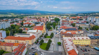 Zvolen, Slovakya şehir merkezinin panorama görüntüsü.