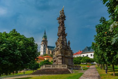 Kremnica Kalesi ve Slovakya 'daki veba kolonu.