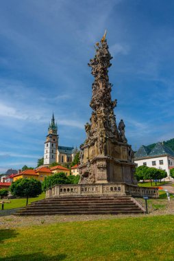 Kremnica Kalesi ve Slovakya 'daki veba kolonu.