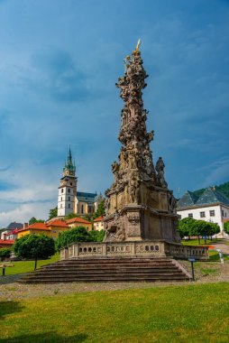 Kremnica Kalesi ve Slovakya 'daki veba kolonu.