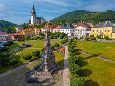 Kremnica Kalesi ve Slovakya 'daki veba kolonu.